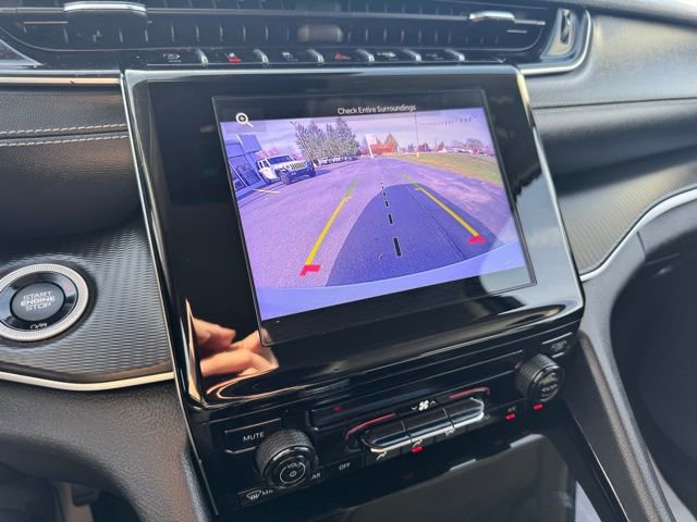 Certified 2023 Jeep Grand Cherokee Laredo image 24