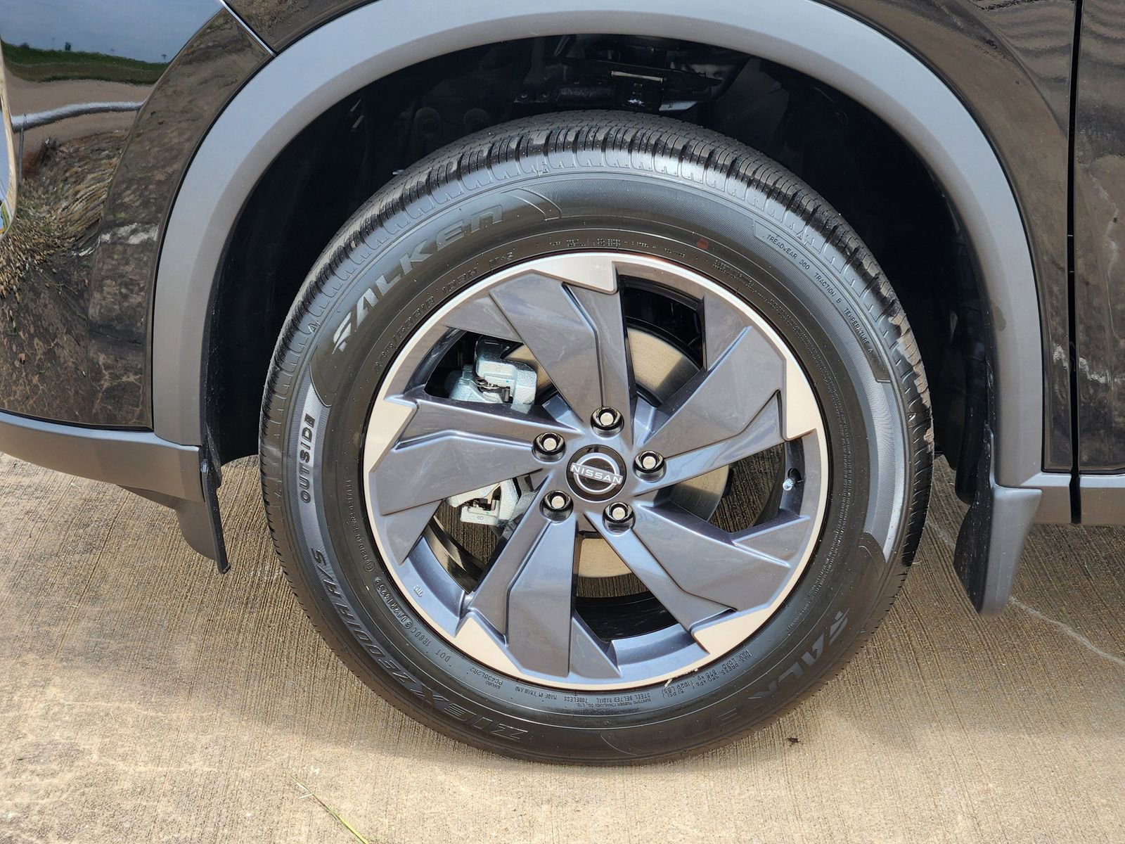 New 2026 Nissan Rogue SV image 10