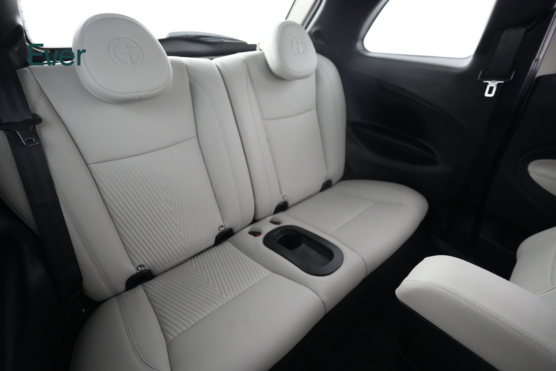 Used 2025 FIAT 500 e FWD image 5