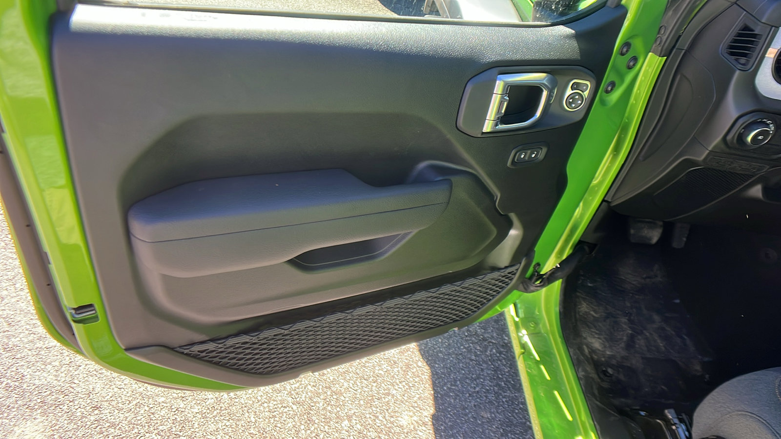 New 2026 Jeep Wrangler Sport S image 14