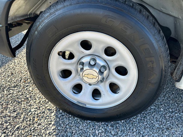 Used 2011 Chevrolet Express 1500 image 14