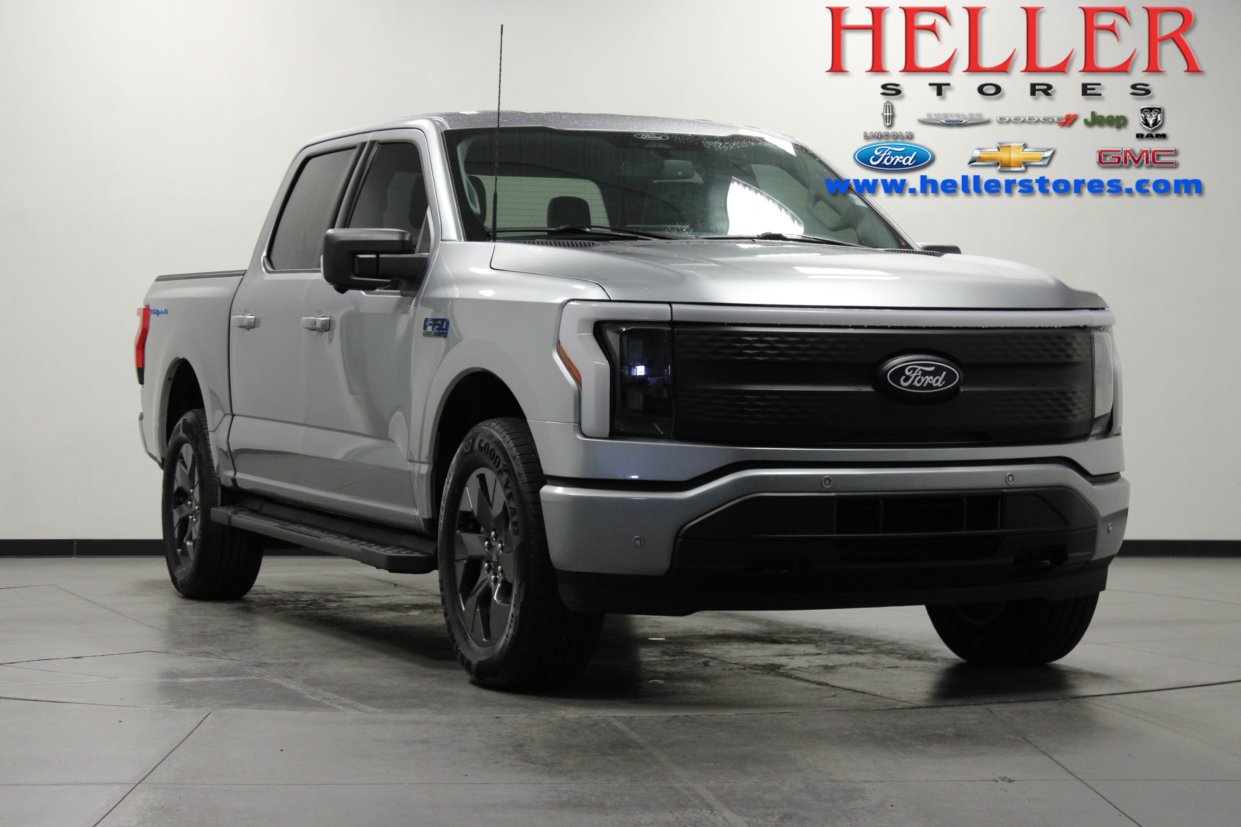 Used 2025 Ford F150 Lightning Flash AWD/4WD image 1