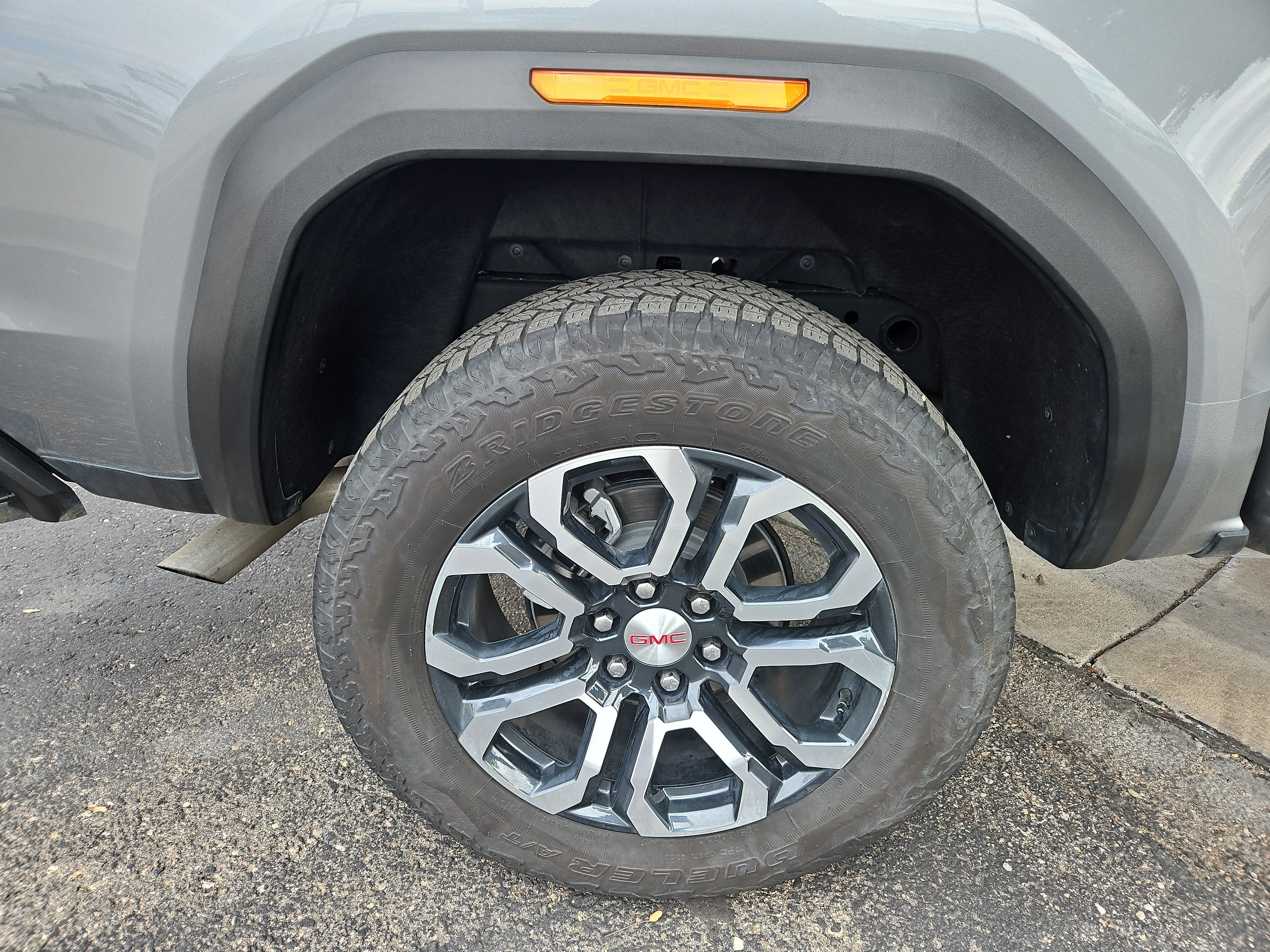 Used 2024 GMC Canyon AT4 w/ AT4 Premium Package image 15