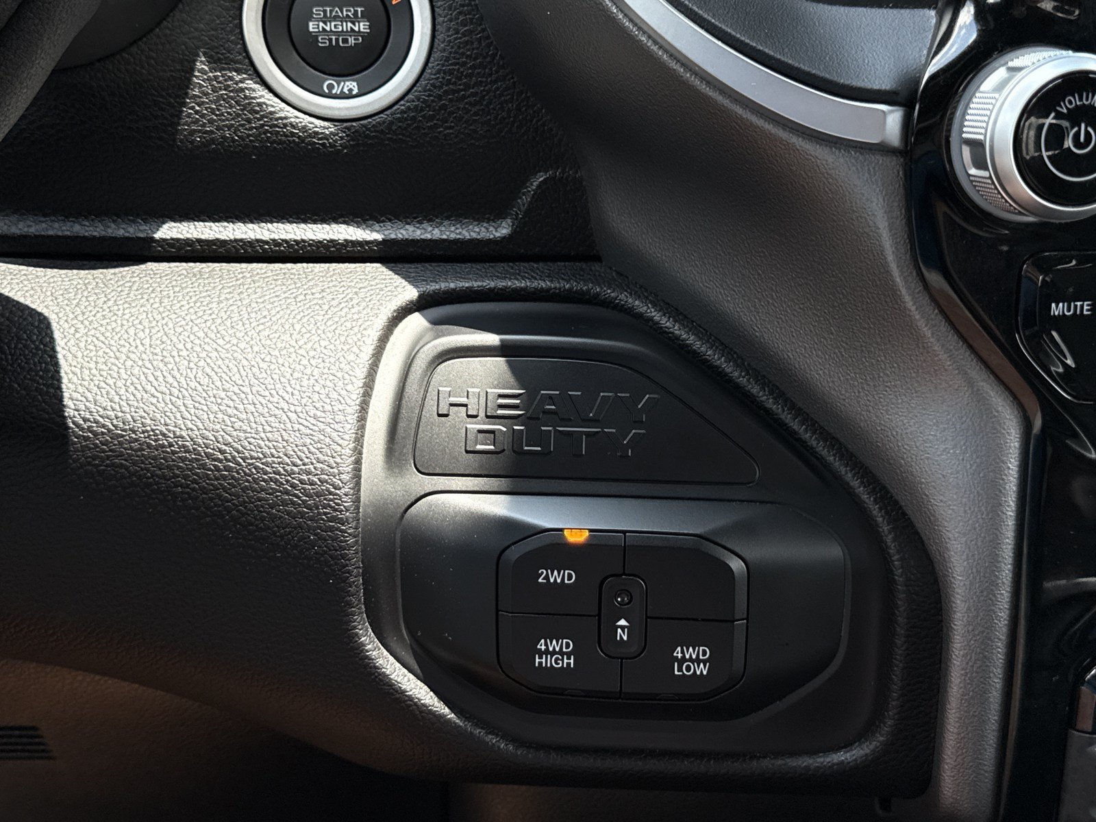 Used 2025 RAM 2500 Big Horn AWD/4WD image 21