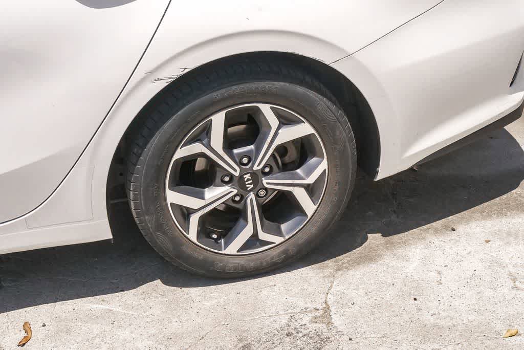 Used 2019 Kia Forte LXS FWD image 6