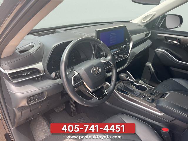 Used 2023 Toyota Highlander Platinum AWD/4WD image 43