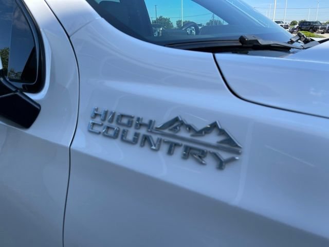 Certified 2022 Chevrolet Tahoe High Country AWD/4WD image 24