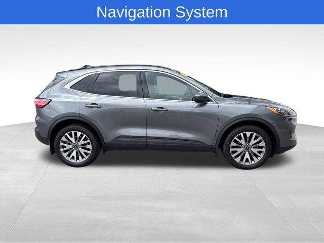 Used 2022 Ford Escape Titanium w/ Class II Trailer Tow Package AWD/4WD image 3