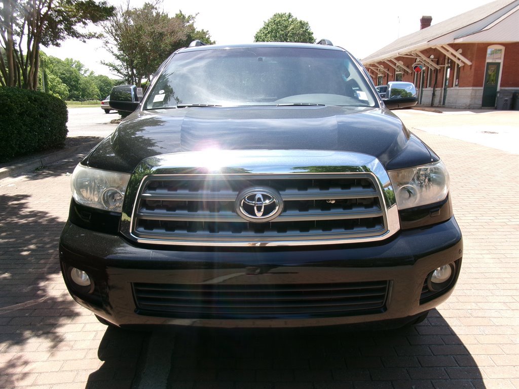 Used 2013 Toyota Sequoia Limited RWD image 2