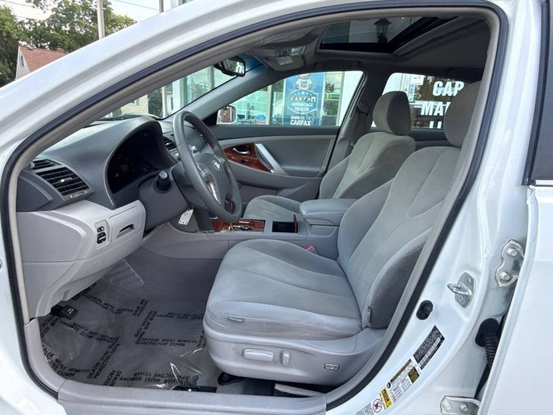 Used 2009 Toyota Camry XLE FWD image 10