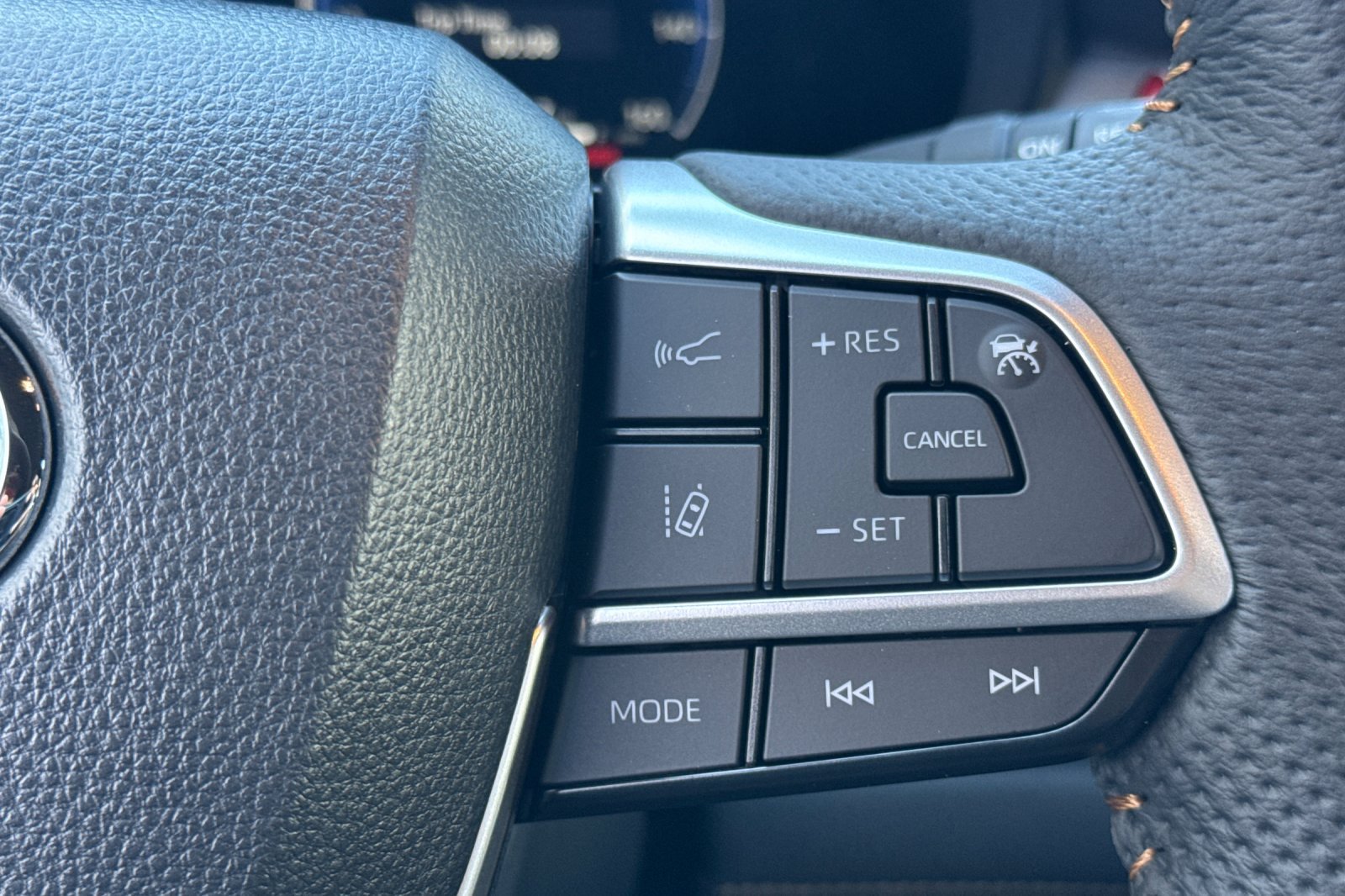 Certified 2026 Toyota Sienna XLE Woodland Edition AWD/4WD image 33