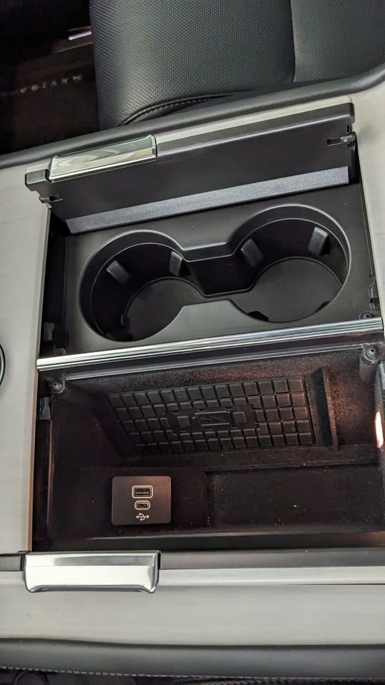 Used 2025 Lincoln Navigator Reserve w/ Jet Appearance Package image 35