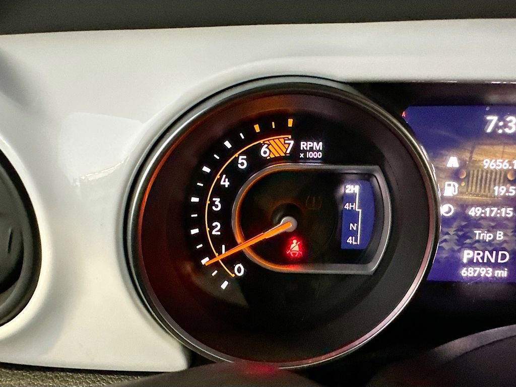 Used 2021 Jeep Wrangler Islander image 16