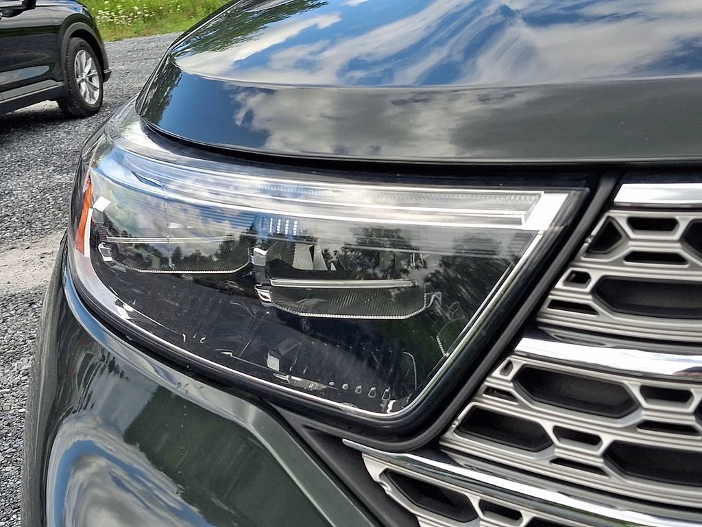 Used 2023 Ford Explorer Limited w/ Equipment Group 301A AWD/4WD image 12