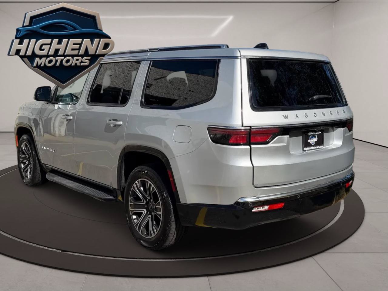 Used 2025 Jeep Wagoneer Series II AWD/4WD image 4