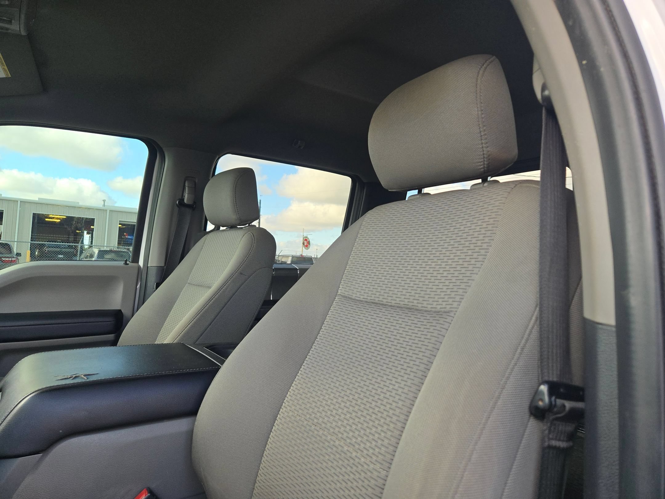 Used 2020 Ford F250 XLT w/ XLT Premium Package AWD/4WD image 9