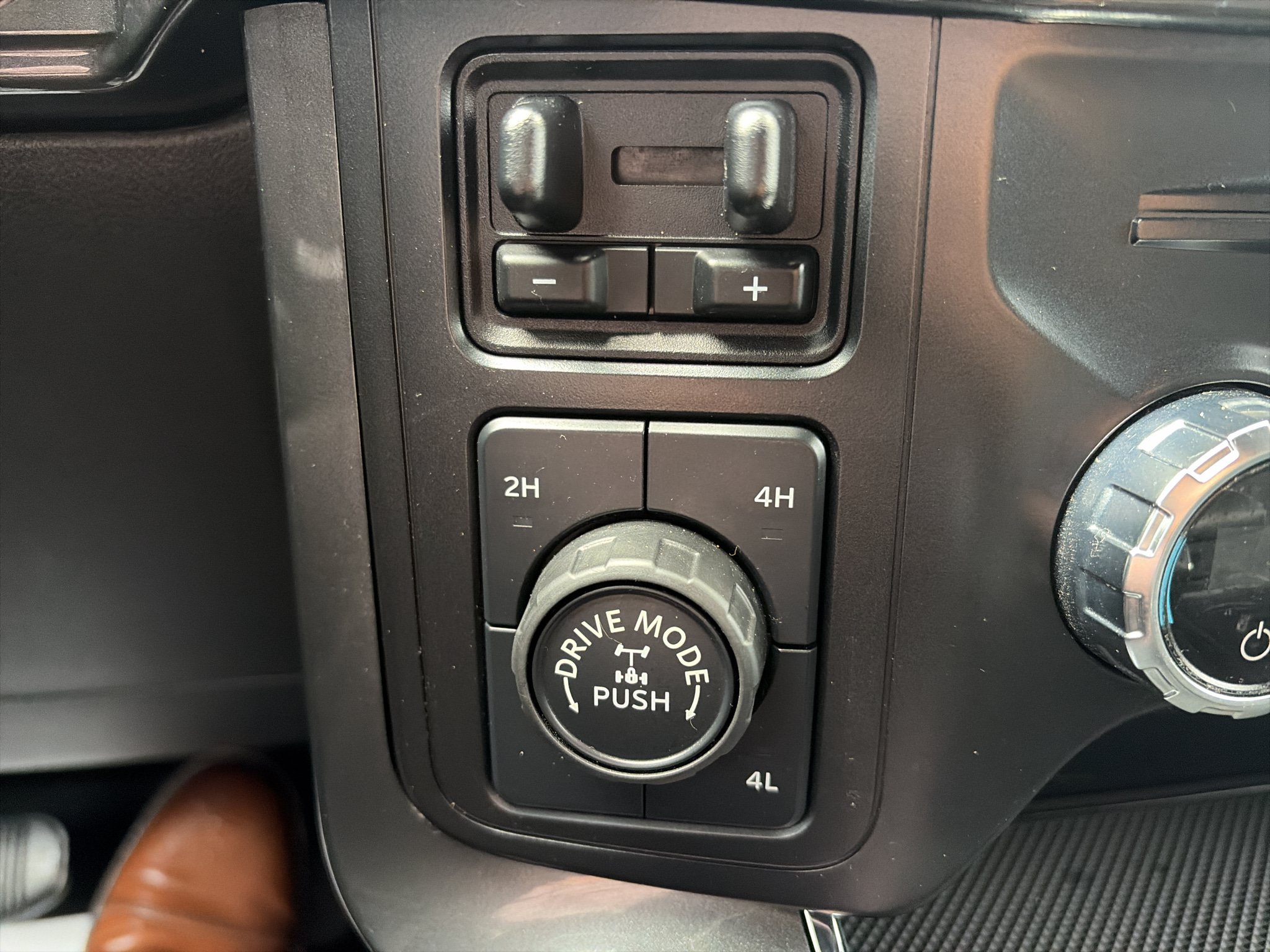 Used 2021 Ford F150 XLT w/ Equipment Group 302A High AWD/4WD image 14
