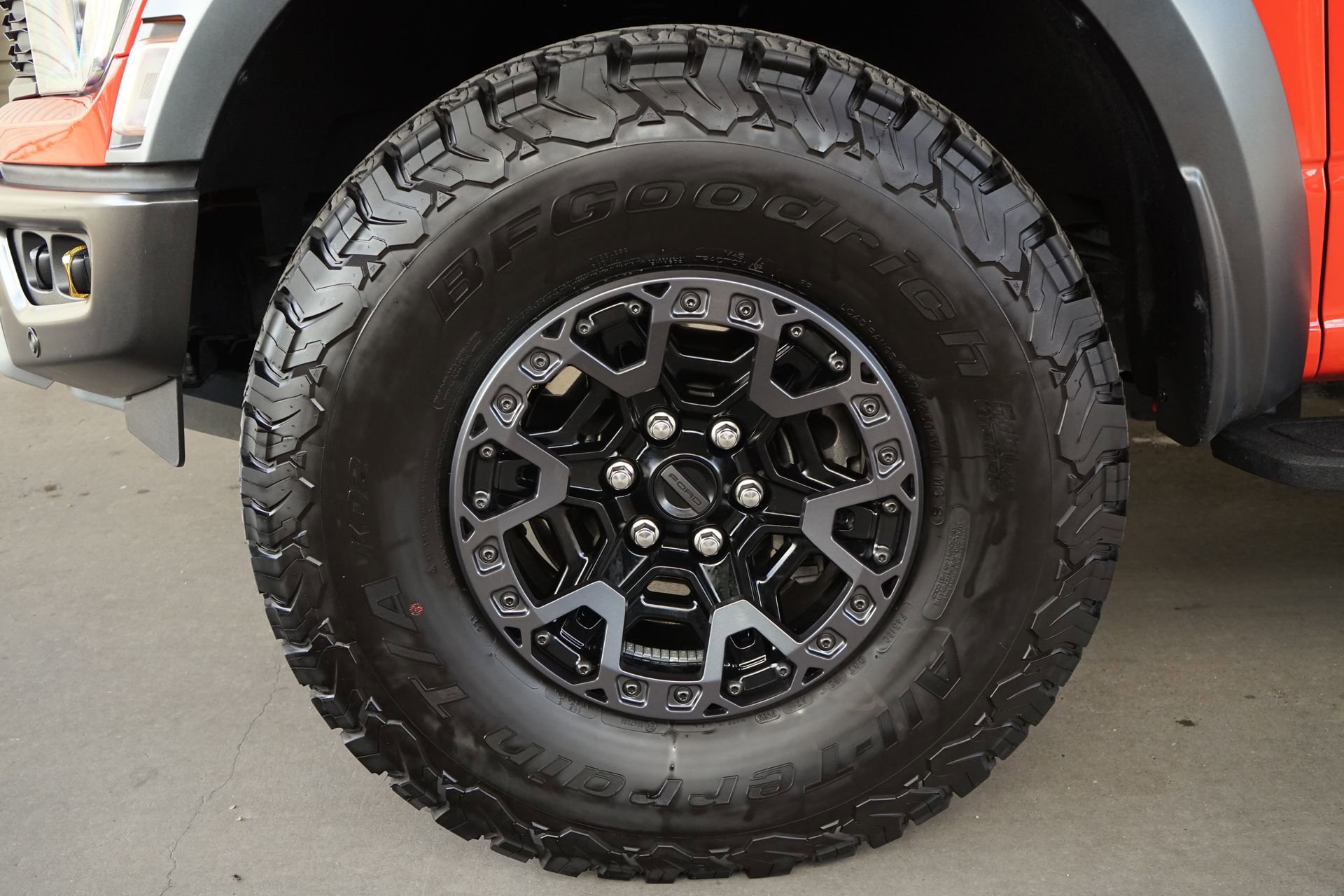 Used 2023 Ford F150 Raptor w/ Raptor Carbon Fiber Package AWD/4WD image 32