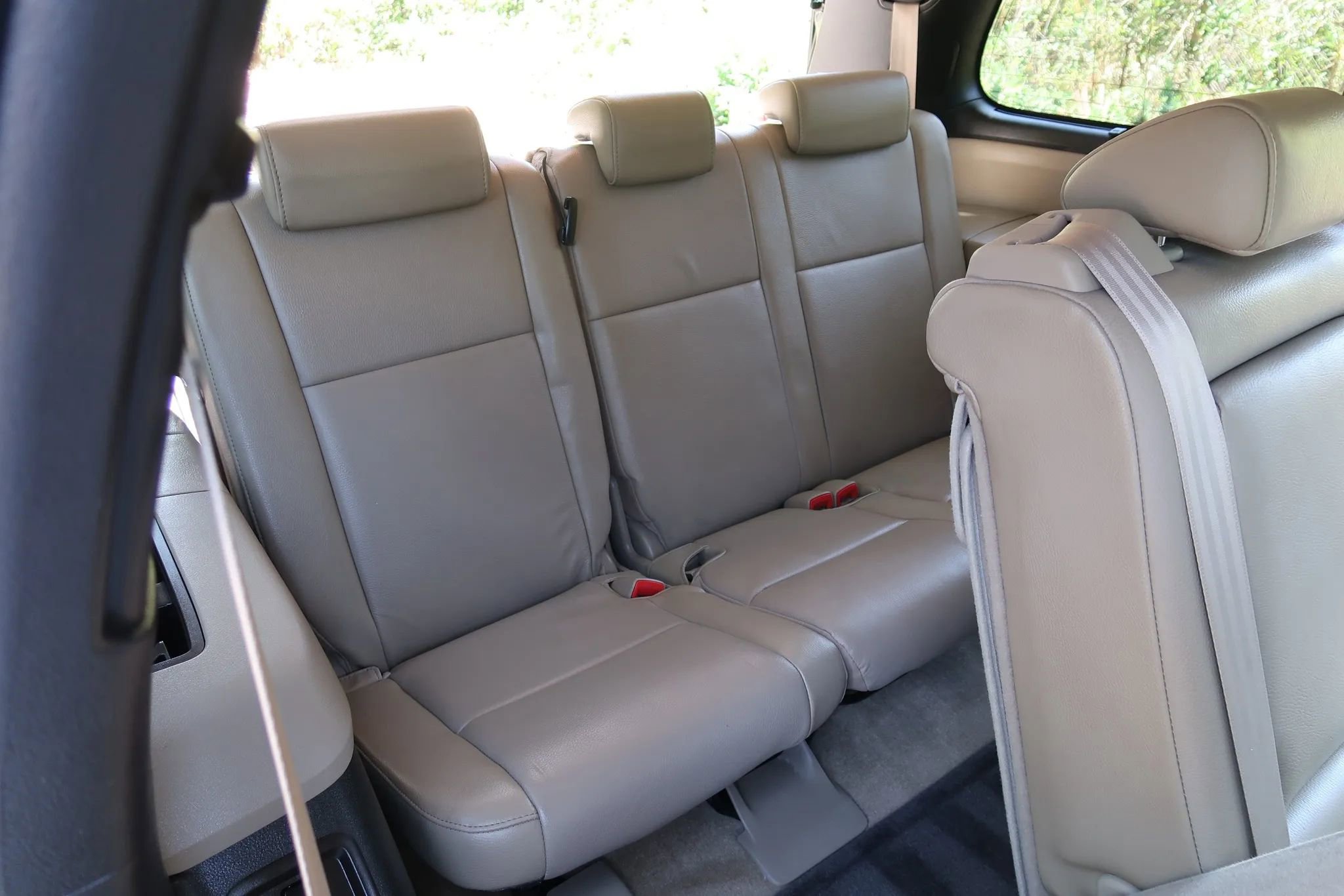 Used 2011 Toyota Sequoia Limited AWD/4WD image 27