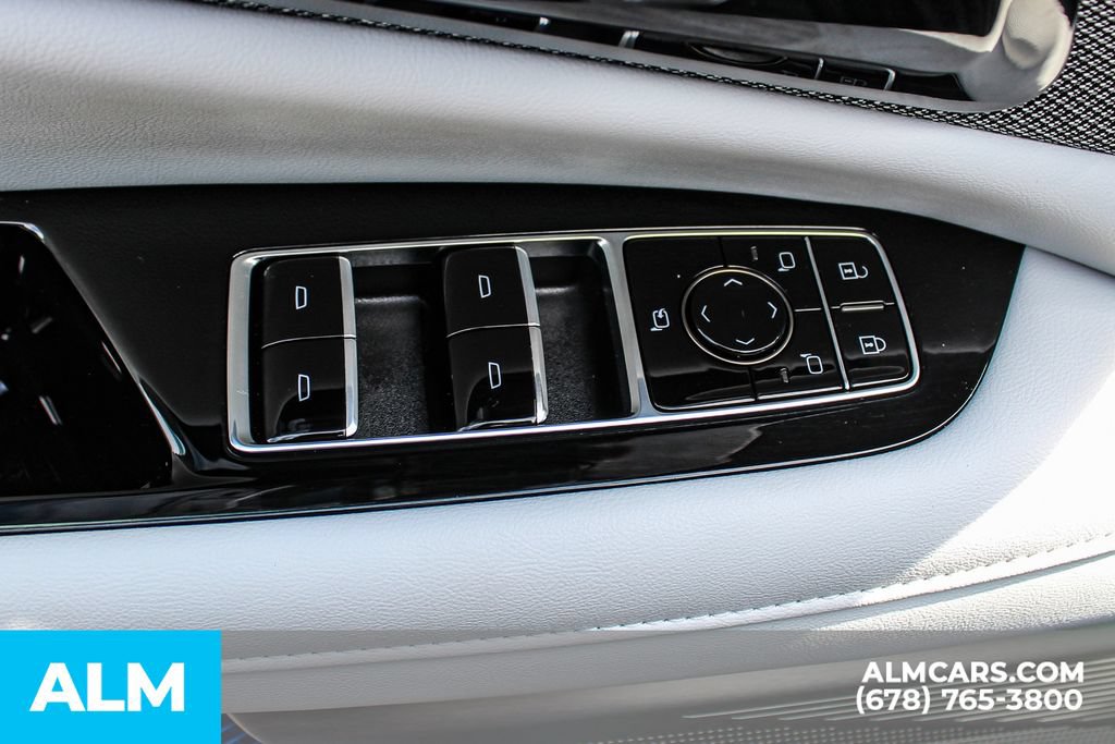 Used 2026 Cadillac Optiq Luxury 2 AWD/4WD image 38