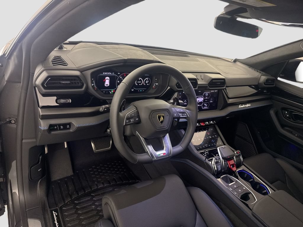 Used 2025 Lamborghini Urus Performante AWD/4WD image 9