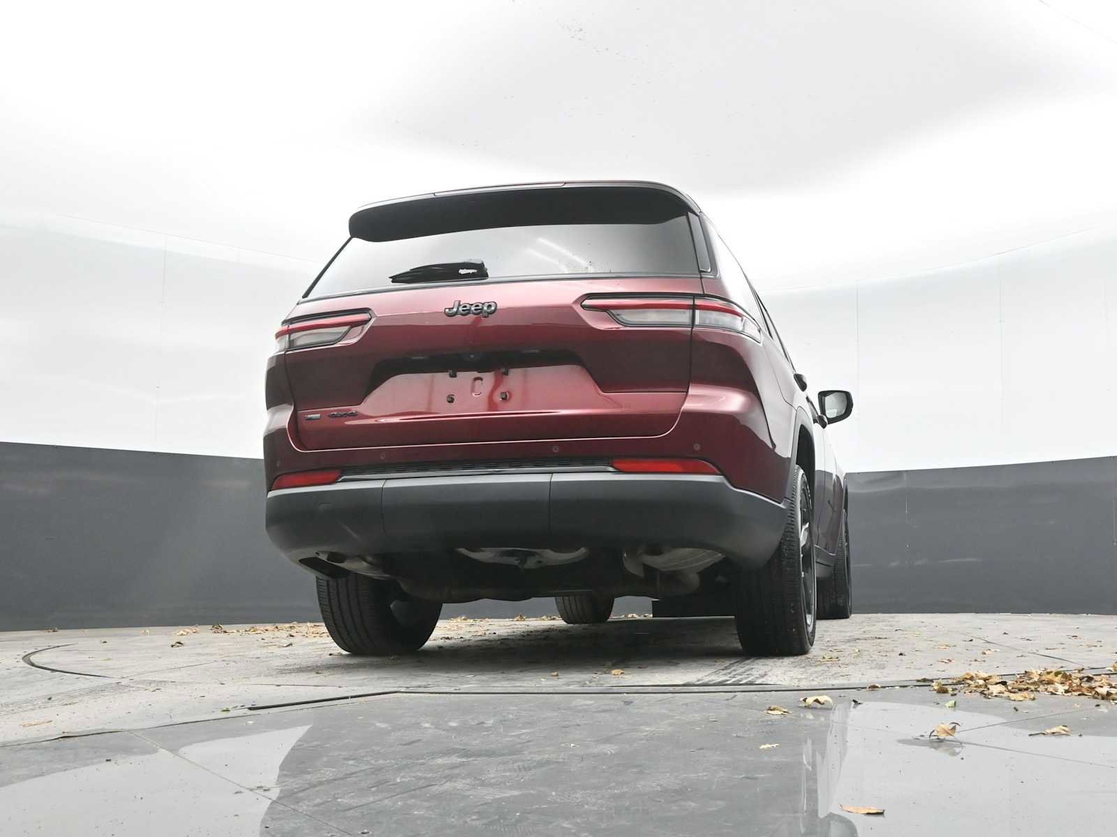 Used 2021 Jeep Grand Cherokee L Laredo image 40