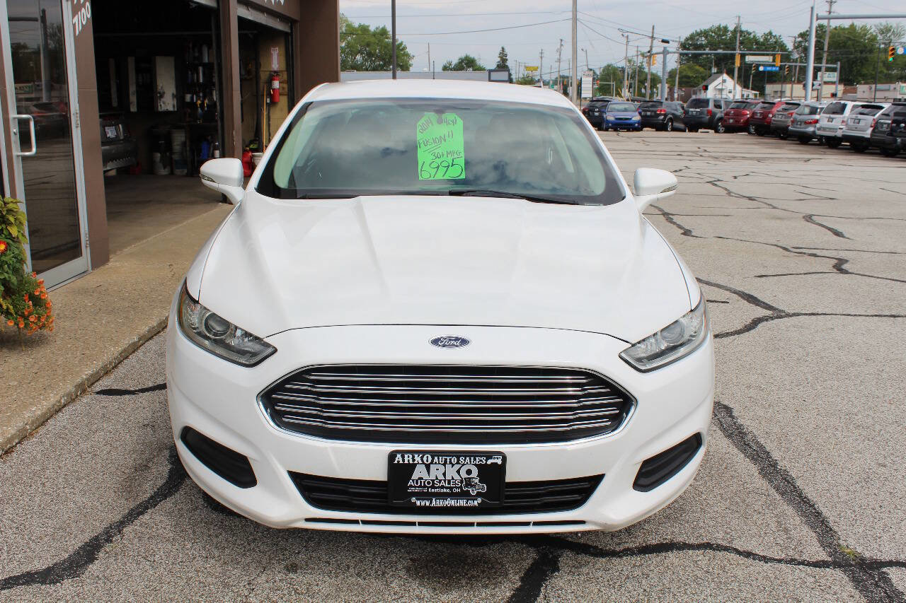 Used 2014 Ford Fusion SE image 3