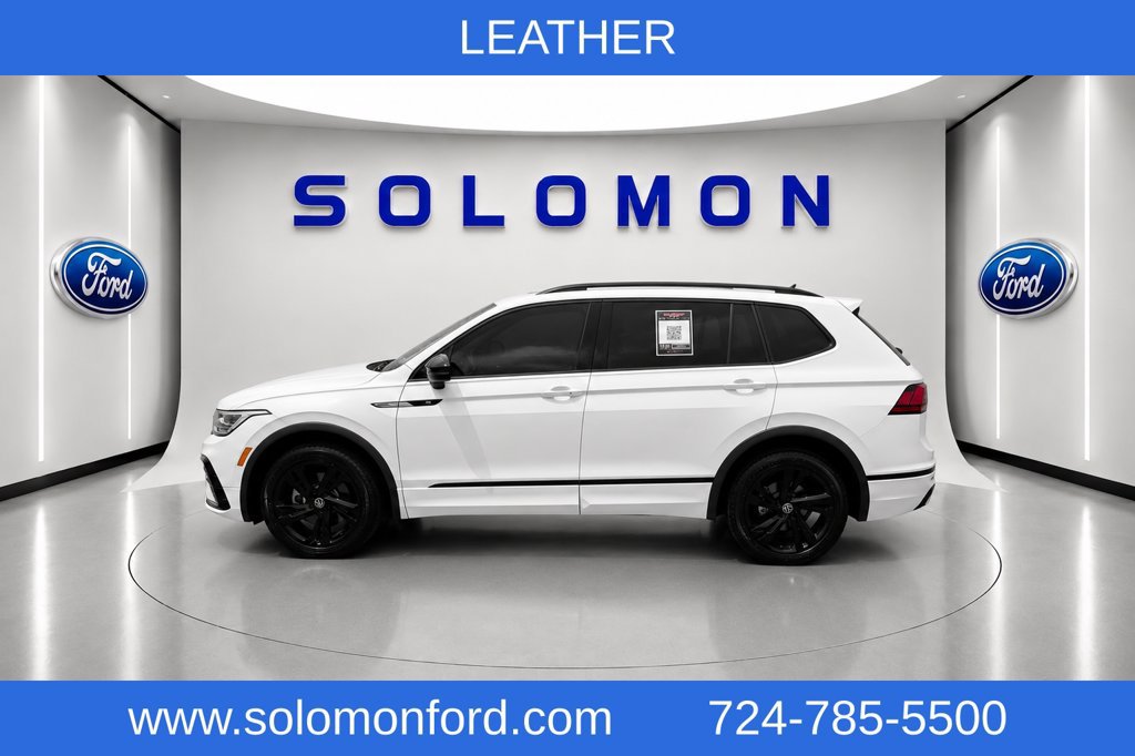 Used 2023 Volkswagen Tiguan SE R-Line FWD image 2