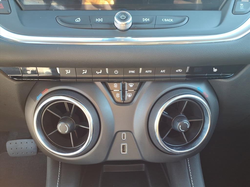 Used 2024 Chevrolet Blazer LT w/ Convenience Package image 16