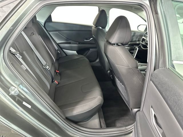 Used 2024 Hyundai Elantra SEL w/ Convenience Package image 27