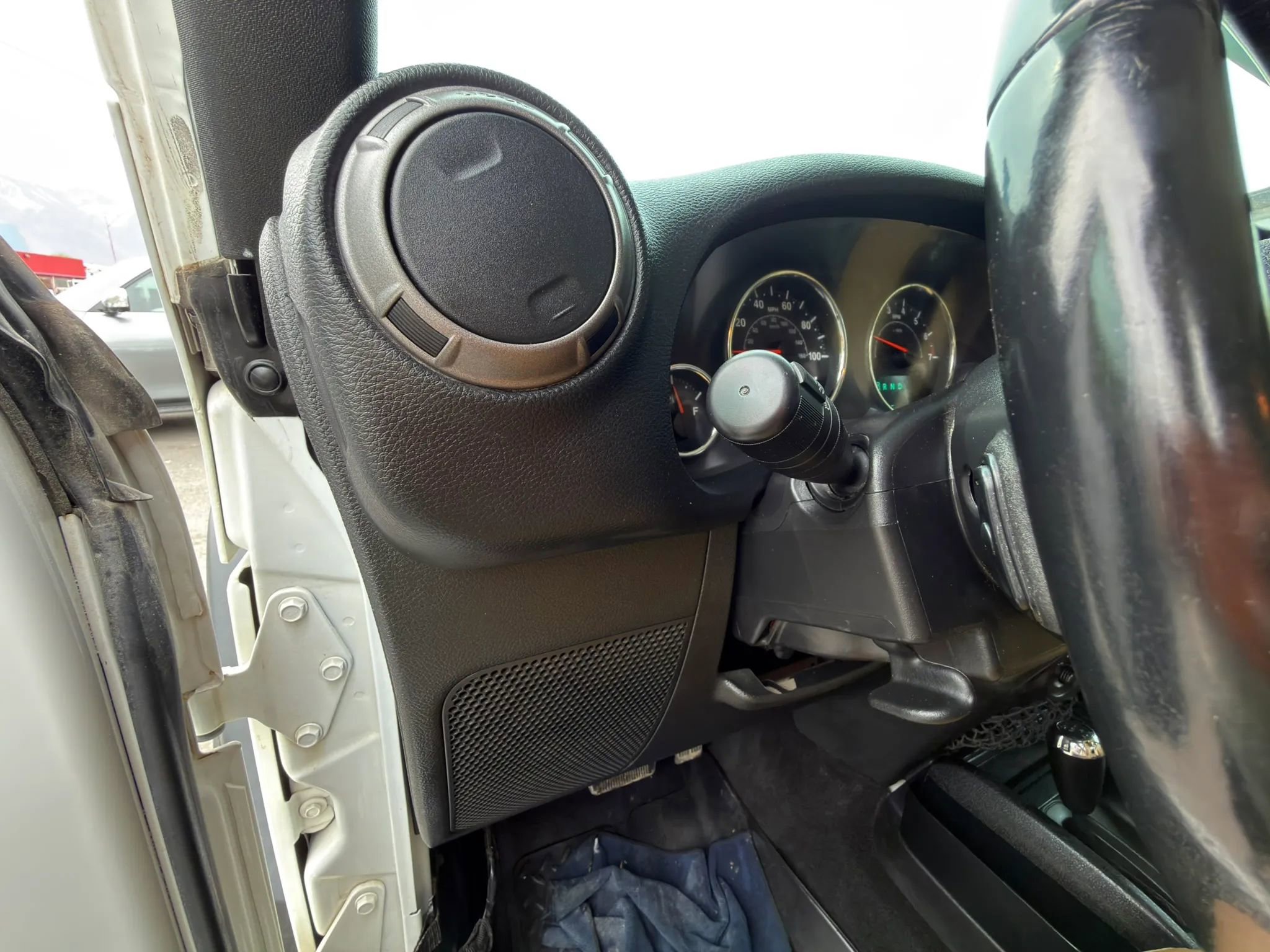 Used 2018 Jeep Wrangler Sport image 28