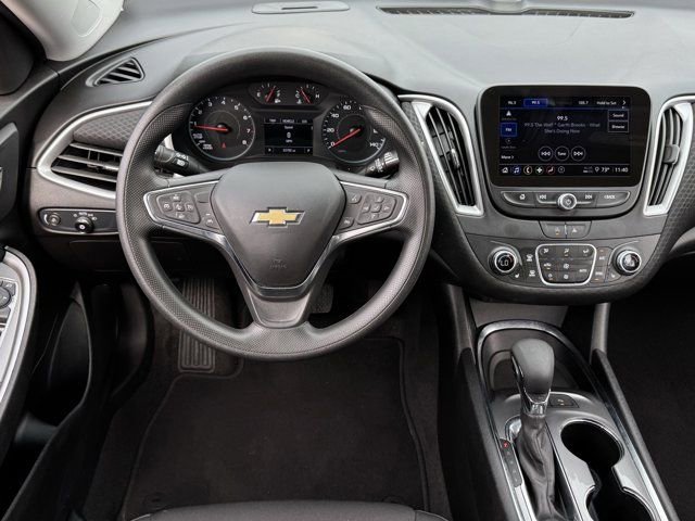 Used 2025 Chevrolet Malibu LT image 12