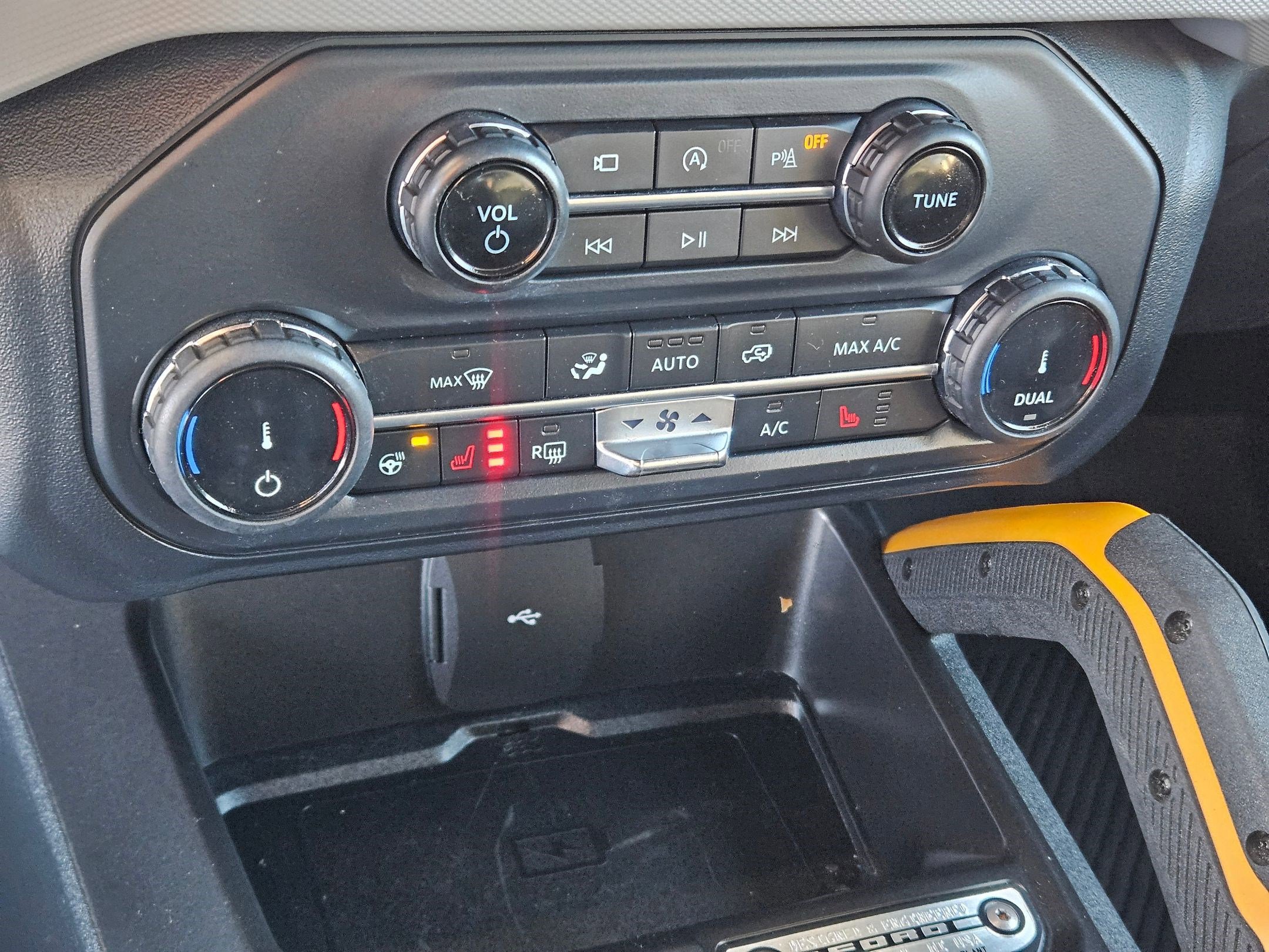 Used 2022 Ford Bronco Badlands image 28