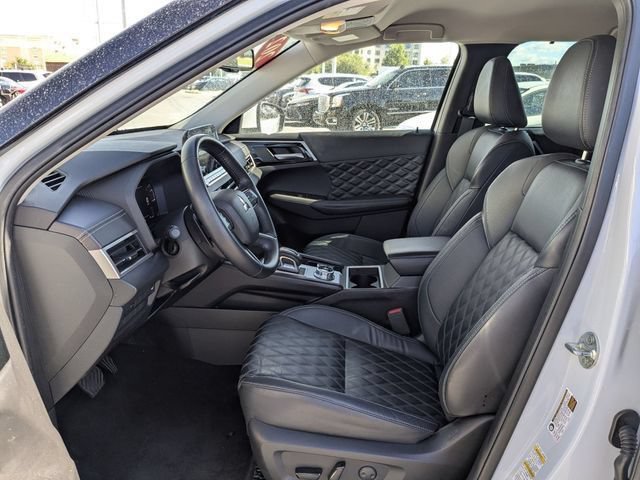 Used 2023 Mitsubishi Outlander SEL AWD/4WD image 25