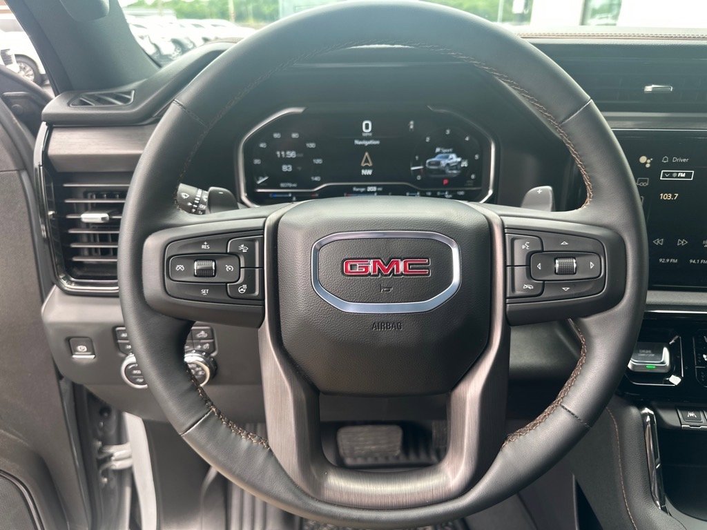 Used 2024 GMC Sierra 1500 AT4 image 8