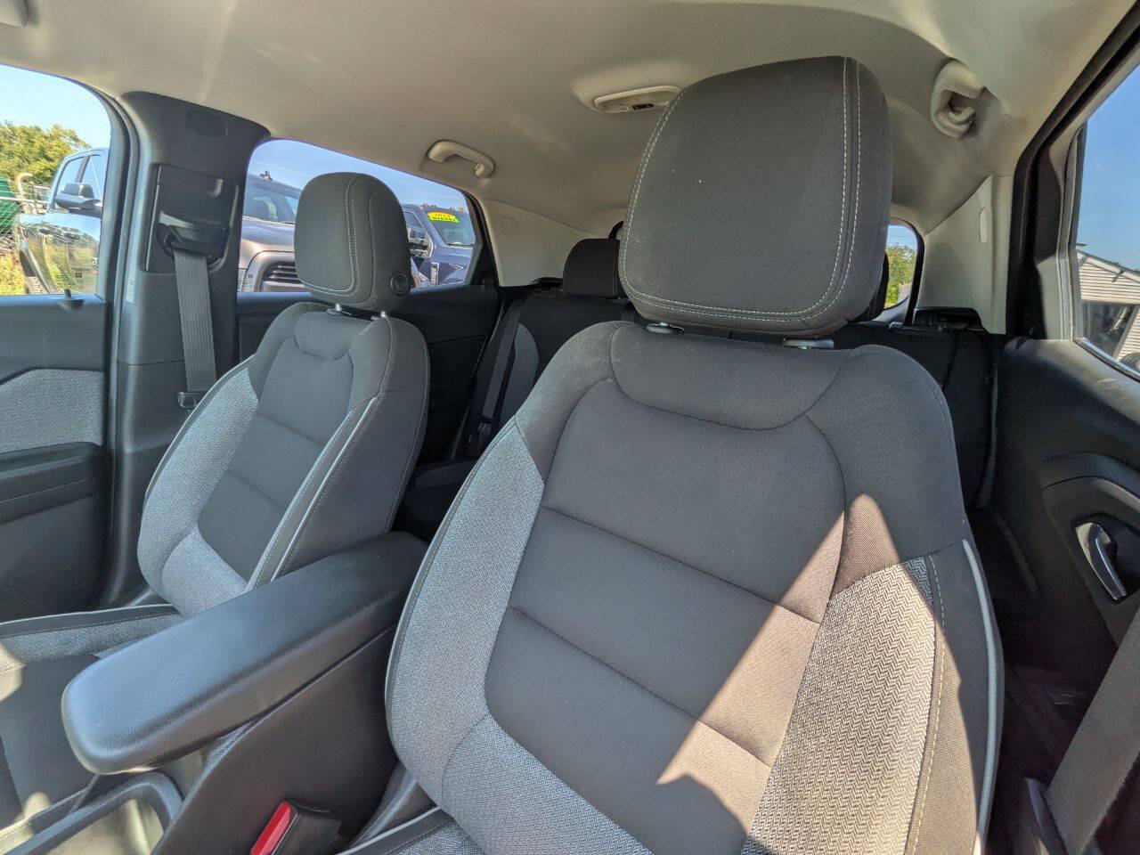 Used 2023 Chevrolet TrailBlazer LT FWD image 12