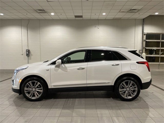 Certified 2025 Cadillac XT5 Premium Luxury image 2