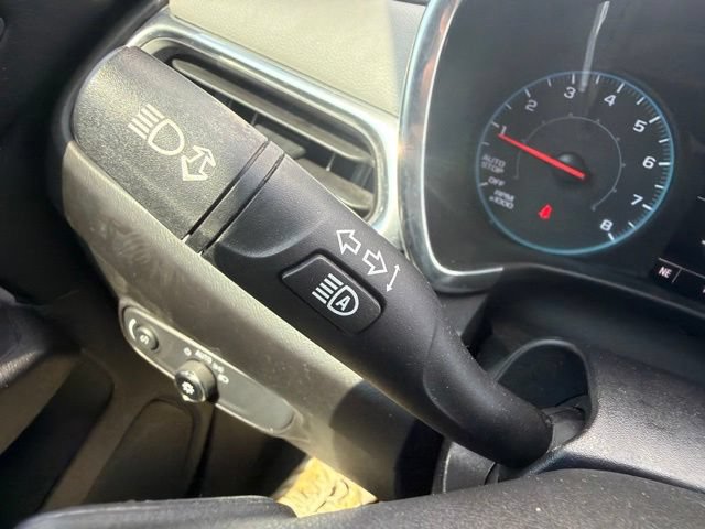 Used 2020 Chevrolet Equinox LS FWD image 38