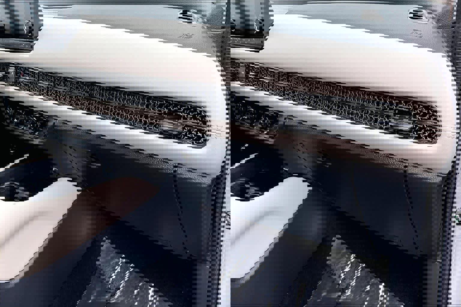 Certified 2025 Honda HR-V LX image 18