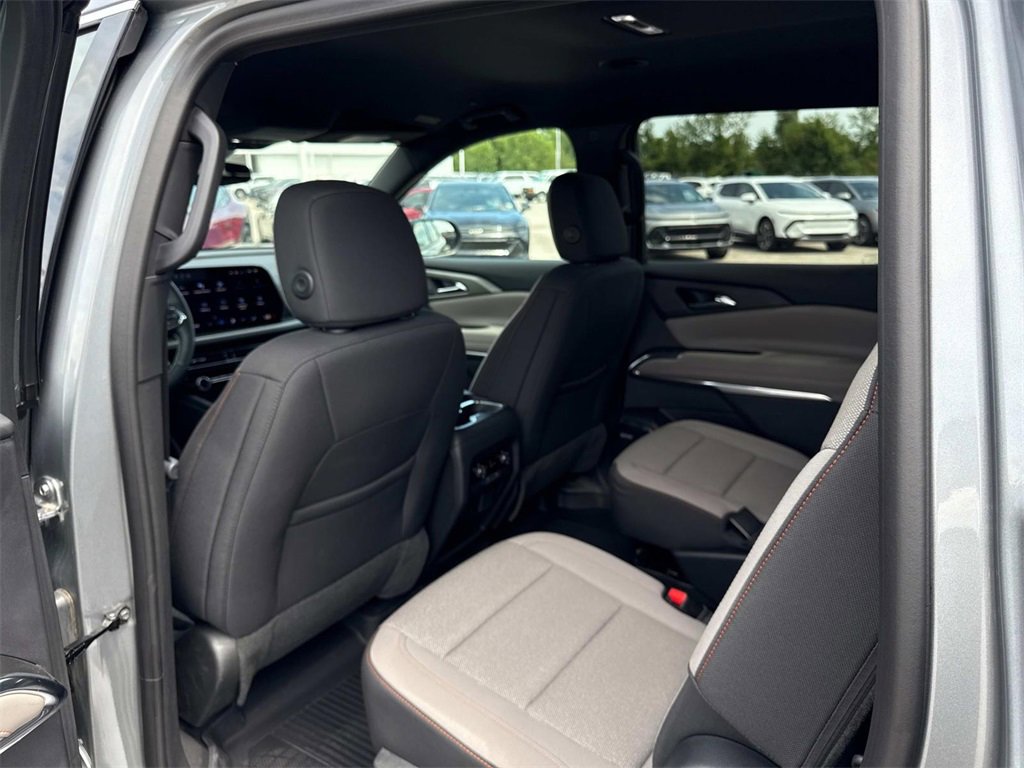 New 2025 Chevrolet Traverse LT w/ Enhanced Driving Package image 23