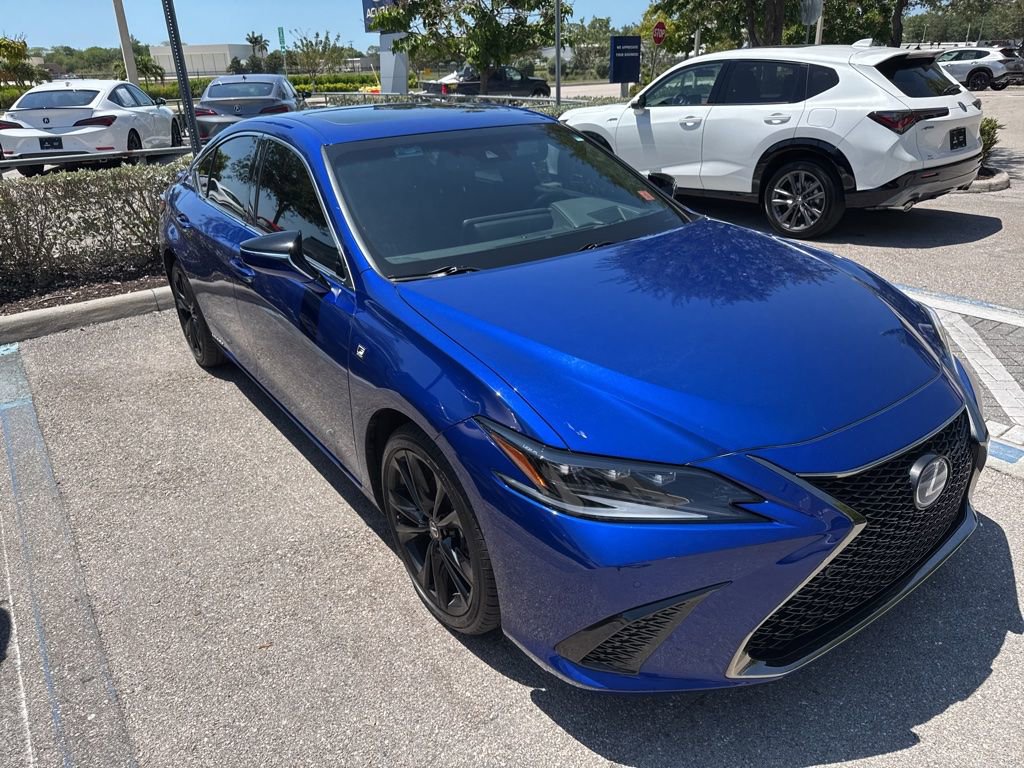 Used 2022 Lexus ES 300h F Sport w/ Accessory Package 2 FWD image 2