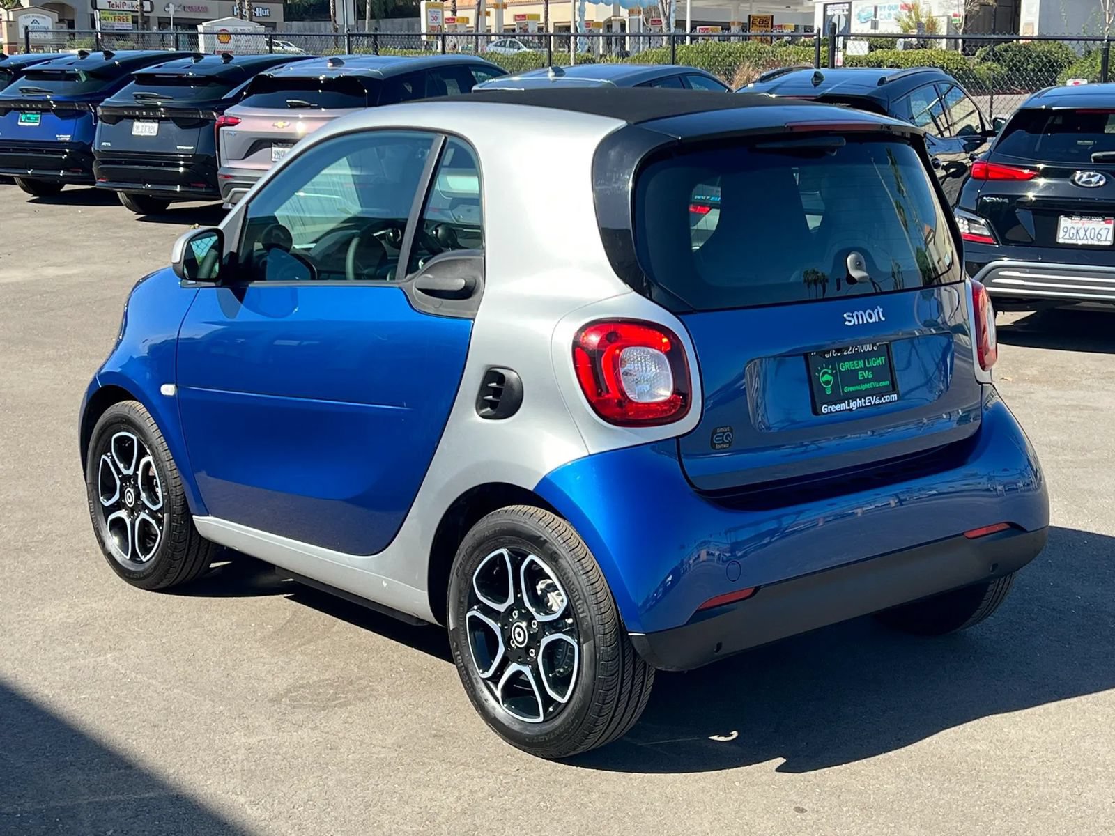 Used 2018 smart fortwo electric drive RWD image 7
