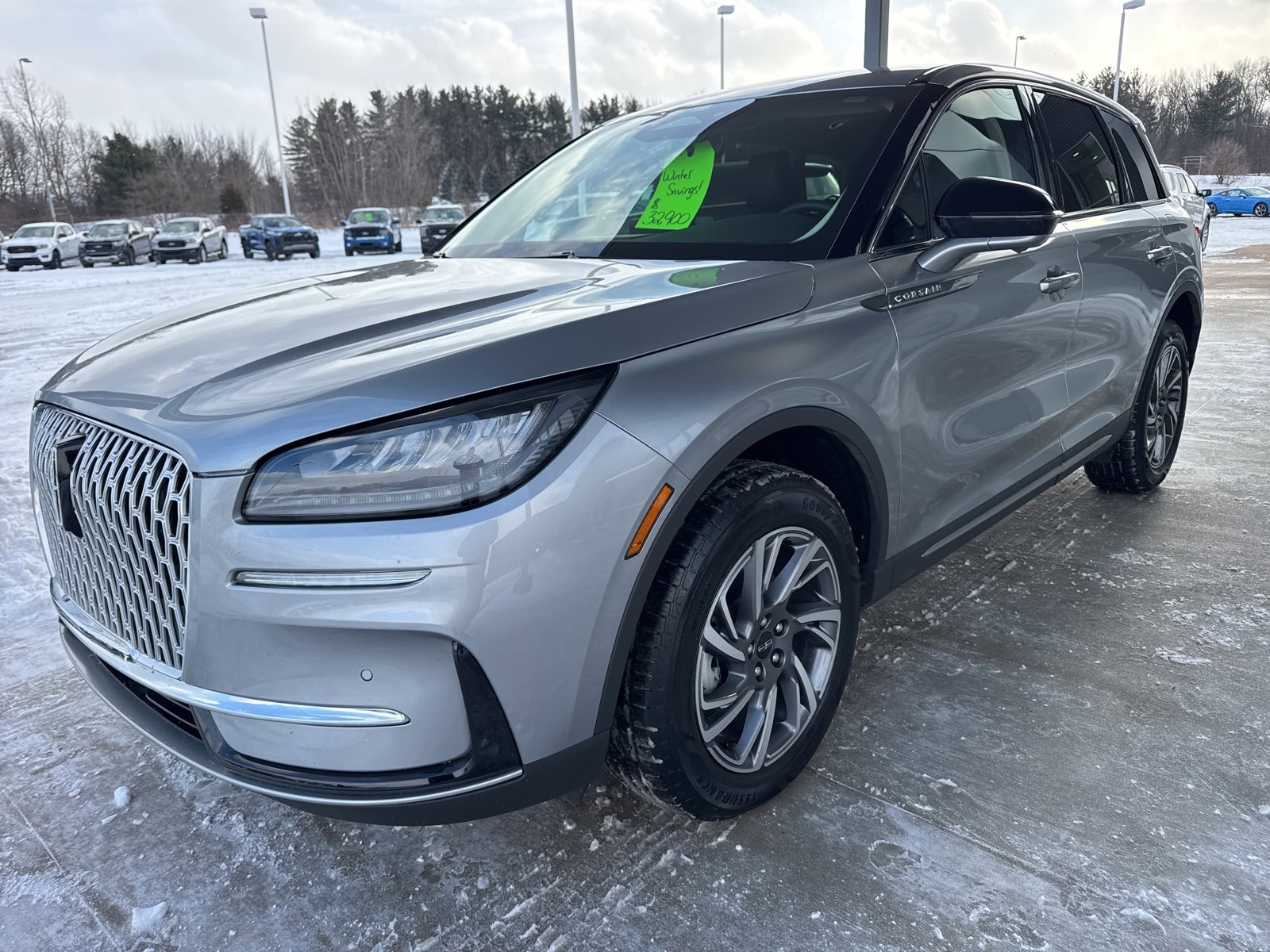 Used 2023 Lincoln Corsair AWD w/ Equipment Group 101A image 2