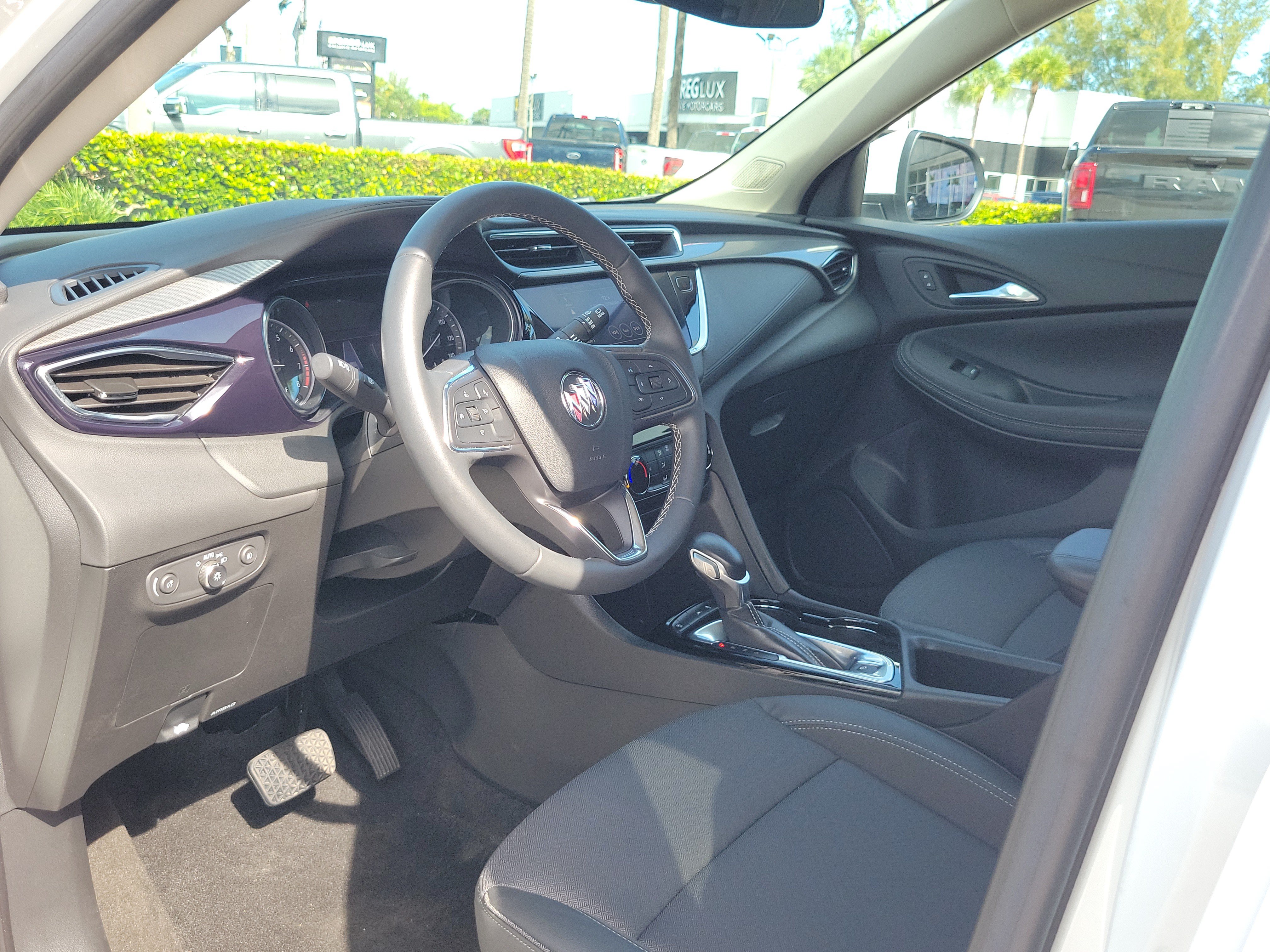 Used 2023 Buick Encore GX Preferred w/ Cold Weather Comfort Package FWD image 9