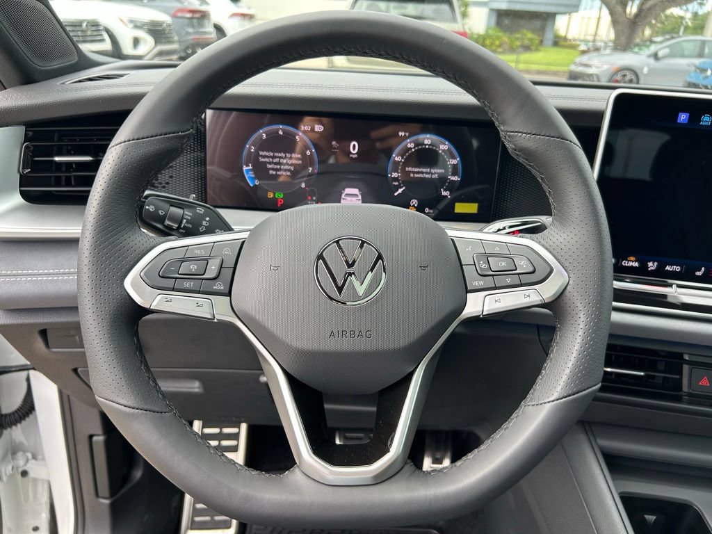 New 2026 Volkswagen Tiguan SE R-Line FWD image 24