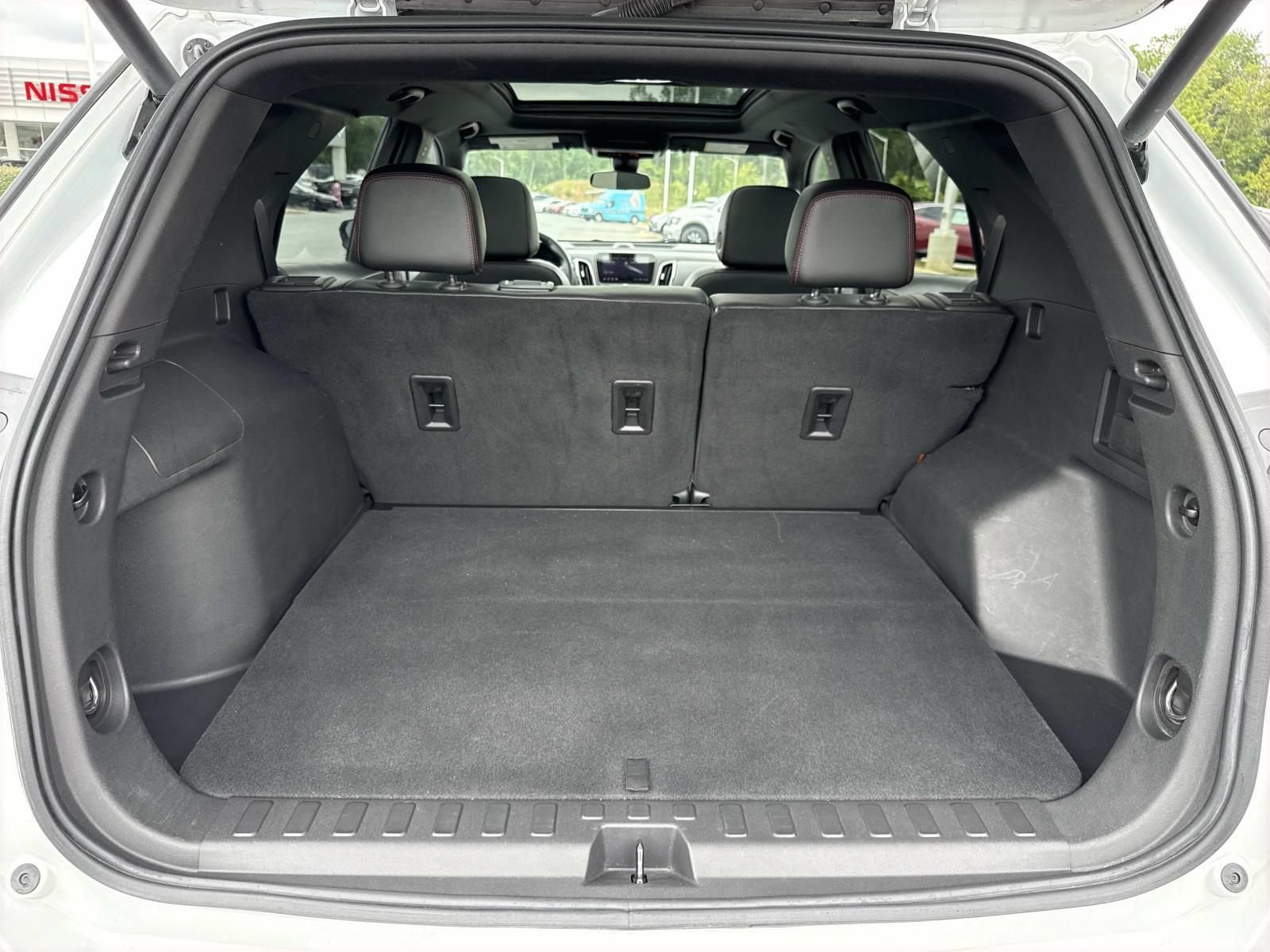 Used 2024 Chevrolet Equinox RS w/ RS Leather Package AWD/4WD image 28