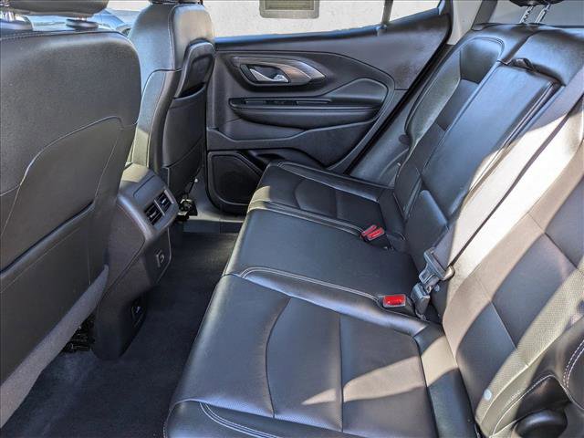 Used 2024 GMC Terrain SLT AWD/4WD image 16
