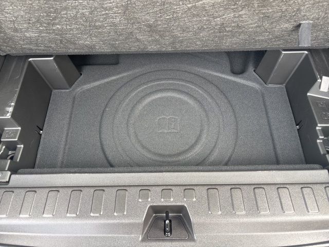 Used 2024 GMC Terrain AT4 w/ Tech Package image 21