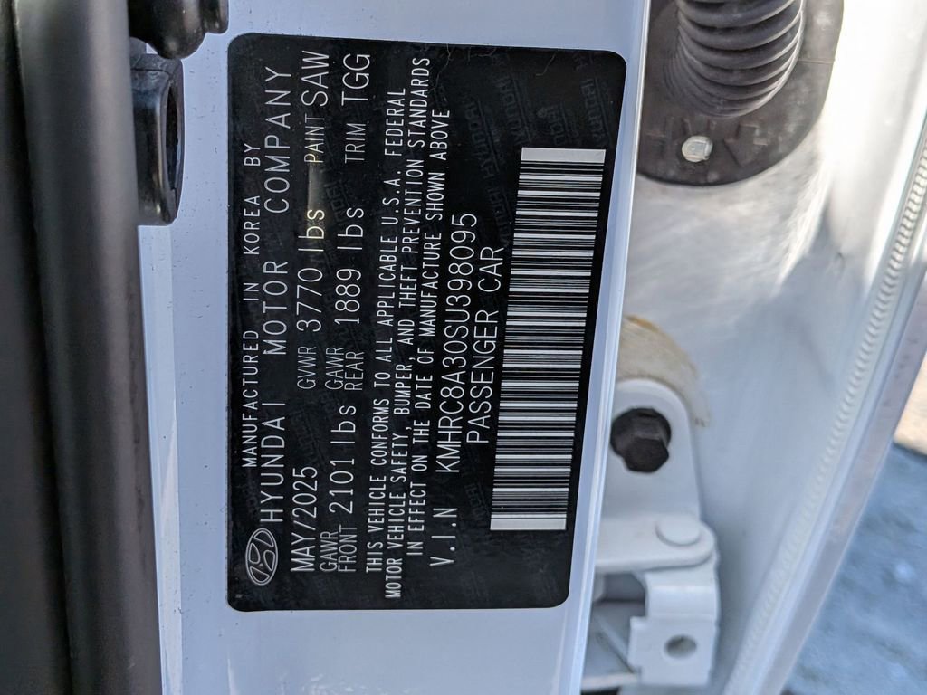 Used 2025 Hyundai Venue SEL image 36