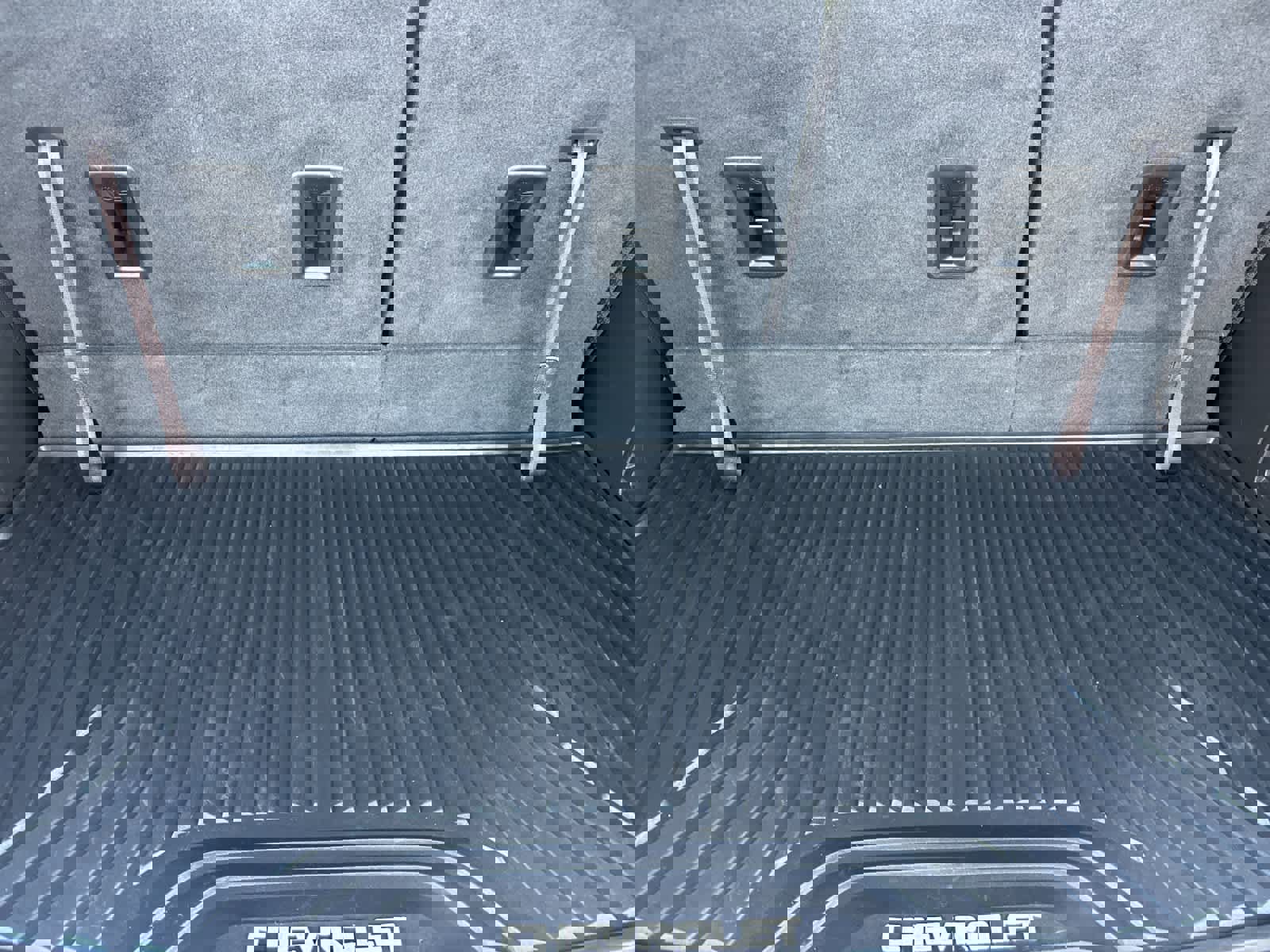 Used 2019 Chevrolet Traverse LT image 17